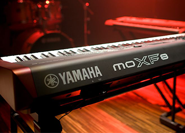 YAMAHA Electric Organ